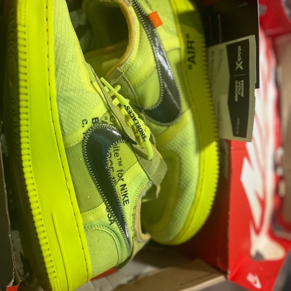 Nike x Off-White Volt